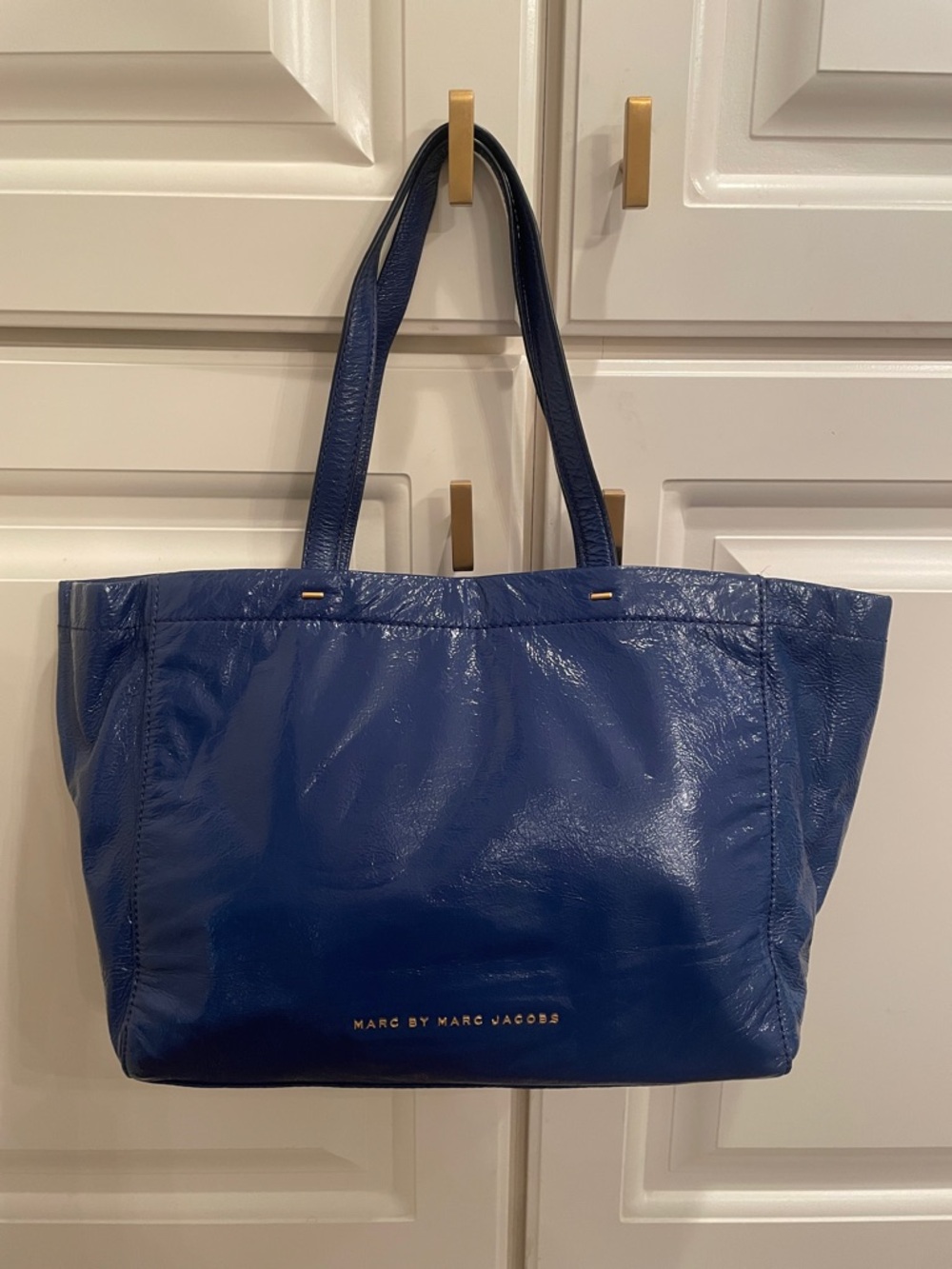 Marc by Marc Jacobs blue patent leather bag EUC